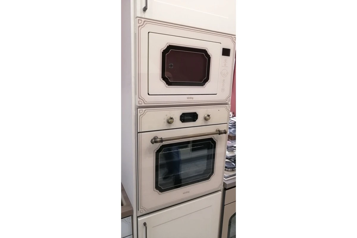 Встраиваемая микроволновая печь Korting KMI 825 RGB