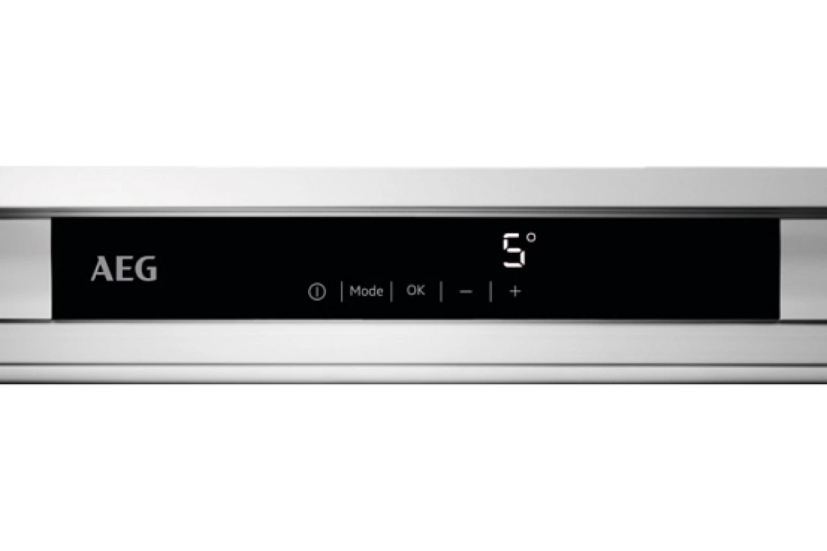 Встраиваемый холодильник AEG SKE818E1DC