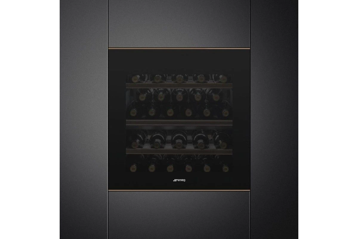 Встраиваемый холодильный шкаф для вина Smeg CVI629NR3