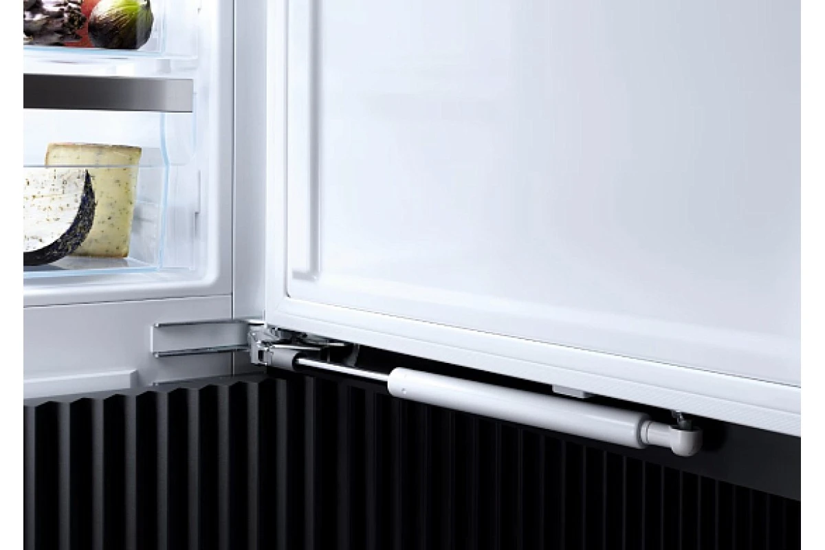 Встраиваемый морозильник Miele FNS 7740 D