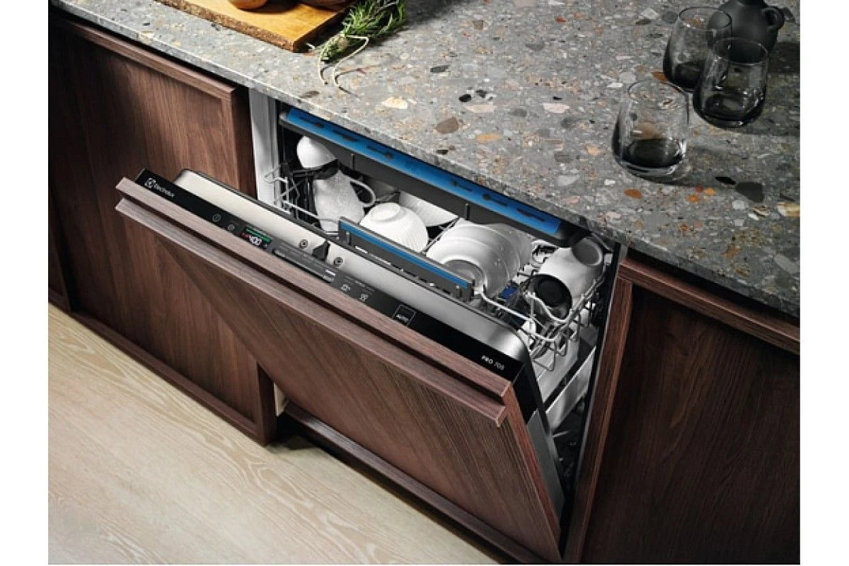 Встраиваемая посудомоечная машина Electrolux EES48200L