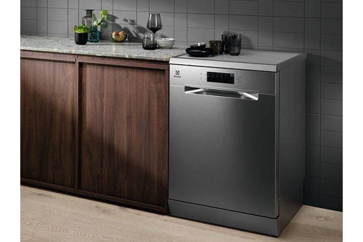 Посудомоечная машина Electrolux ESA47200SX