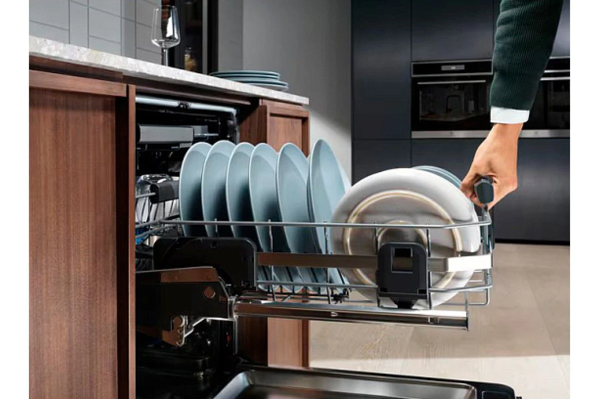 Встраиваемая посудомоечная машина Electrolux EEC67310L