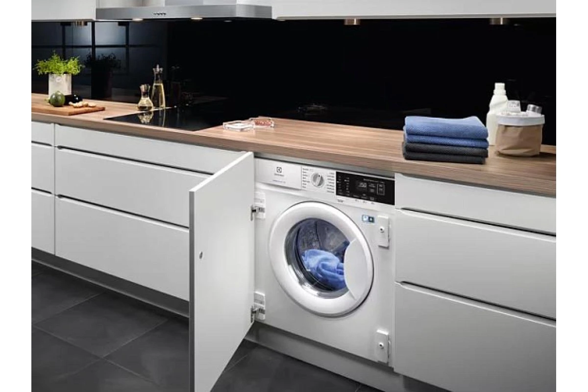 Встраиваемая стиральная машина Electrolux EWN7F447WIP