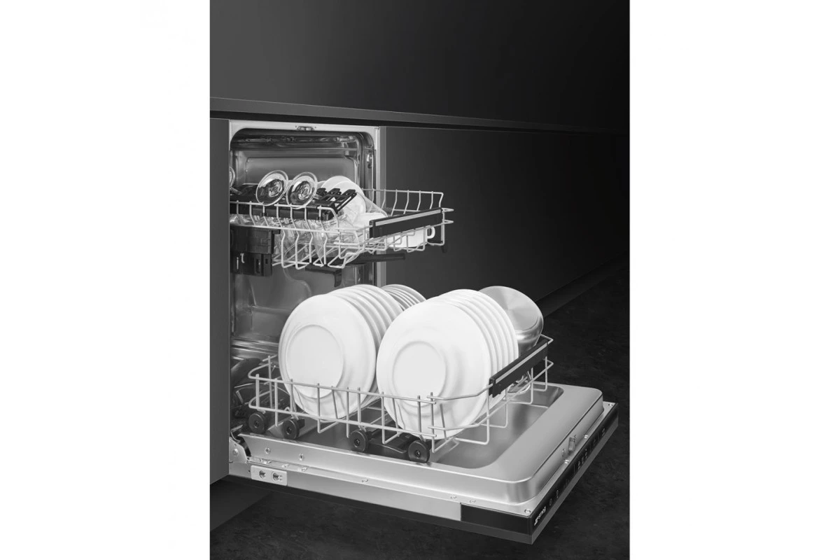 Полностью встраиваемая посудомоечная машина Smeg ST4522DIN