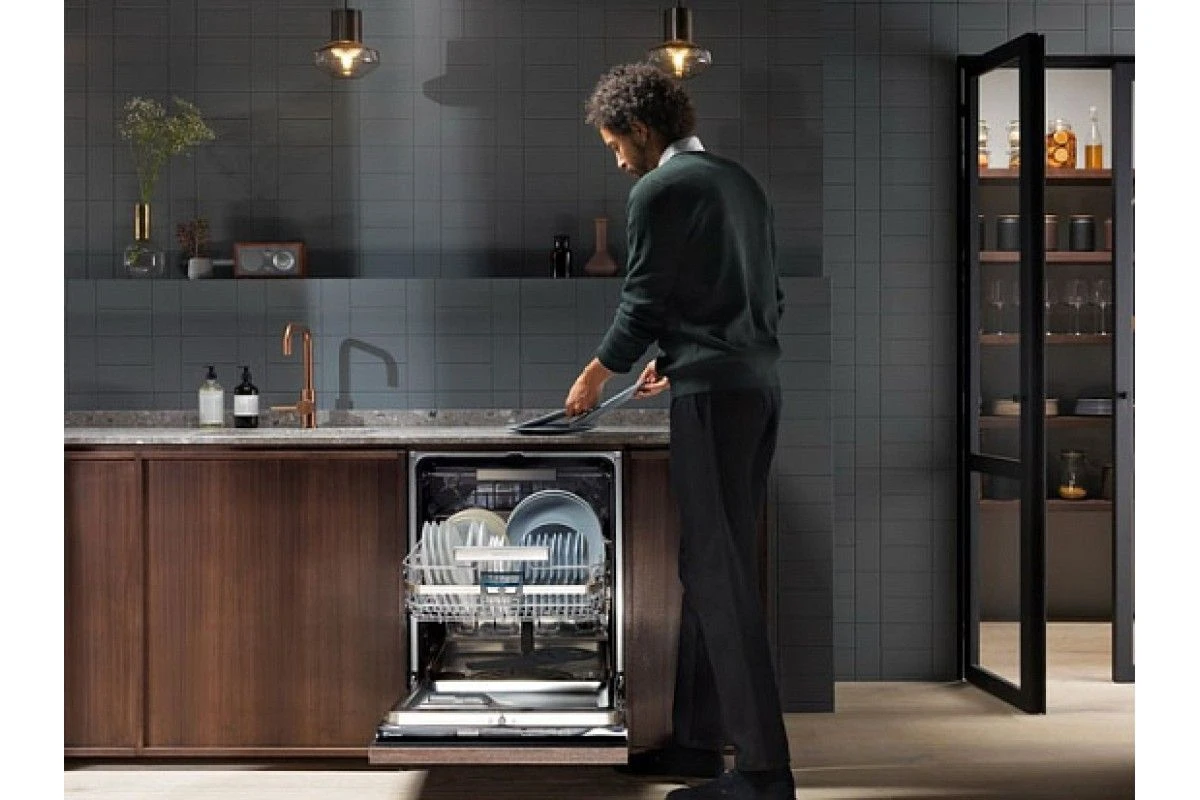 Встраиваемая посудомоечная машина Electrolux KECB8300L