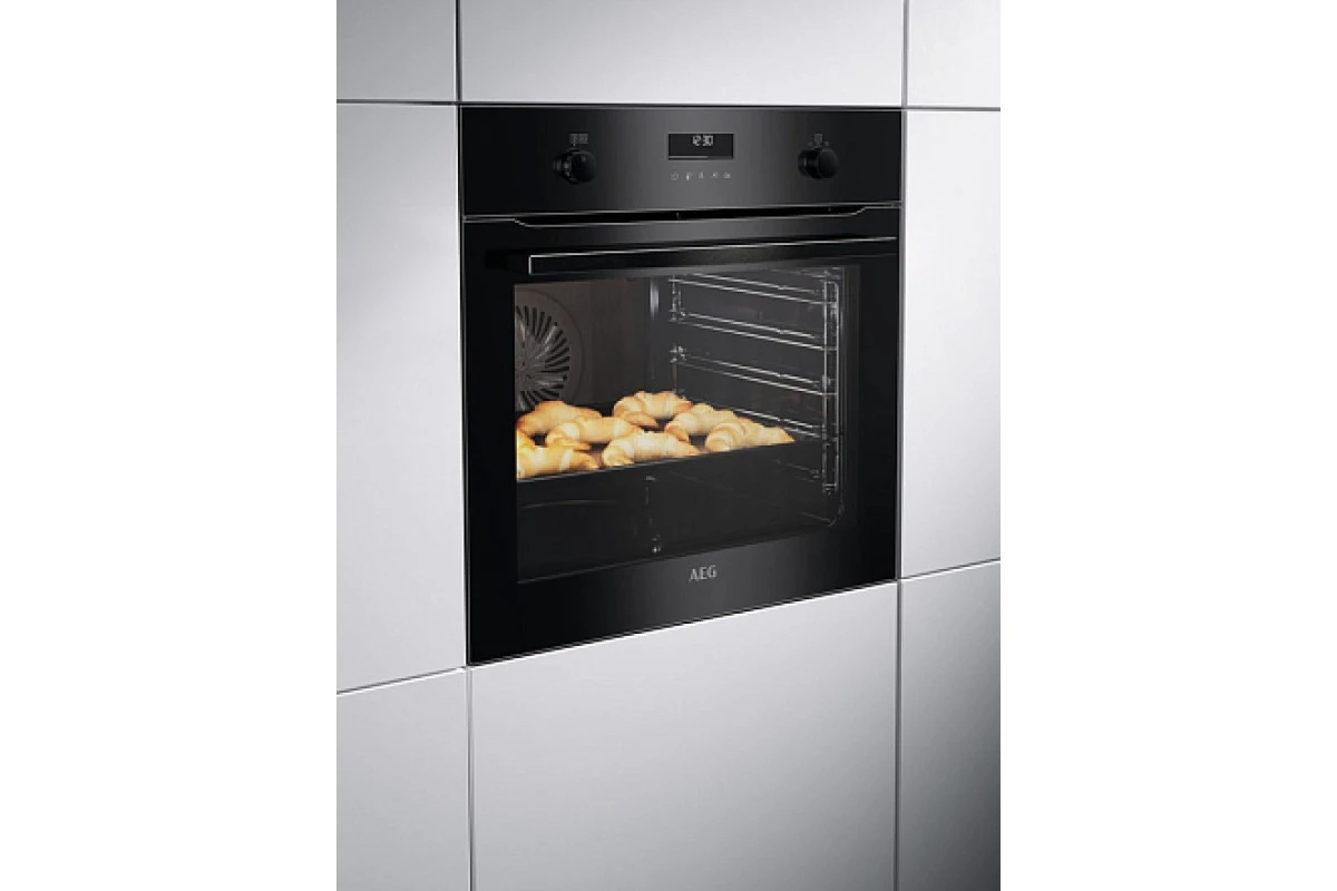 Духовой шкаф AEG BCE558370B