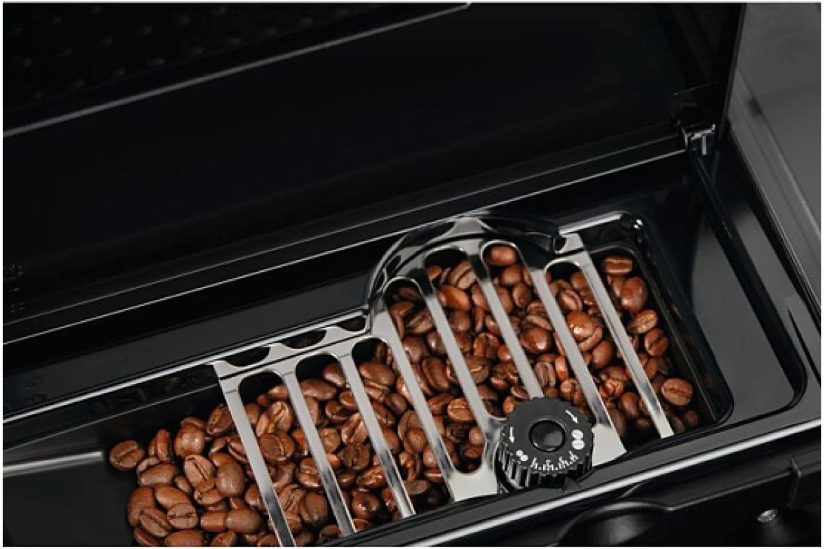 Встраиваемая кофемашина Electrolux KBC65T