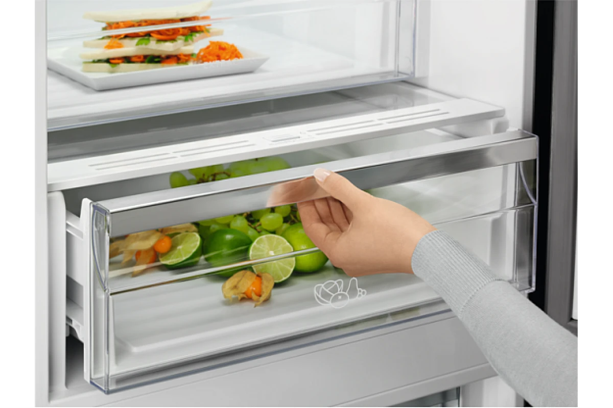Холодильник Electrolux RNC7ME34W2