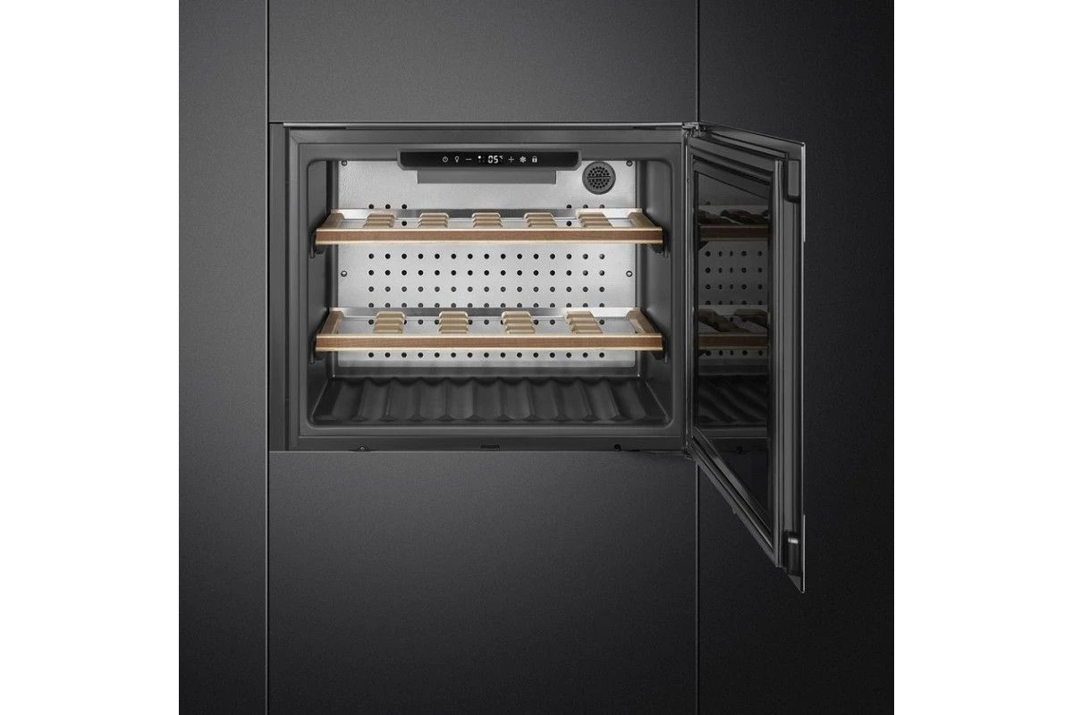 Встраиваемый холодильный шкаф для вина Smeg CVI321X3