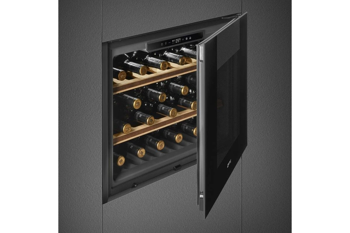 Встраиваемый холодильный шкаф для вина Smeg CVI121B3