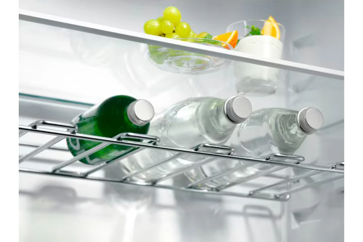 Встраиваемый холодильник Electrolux E7TNGE18S