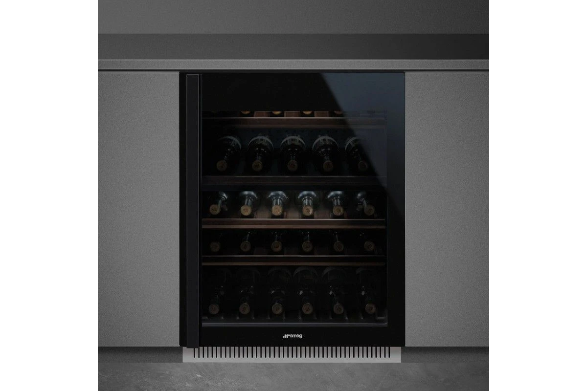Встраиваемый холодильный шкаф для вина Smeg CVI638RN3