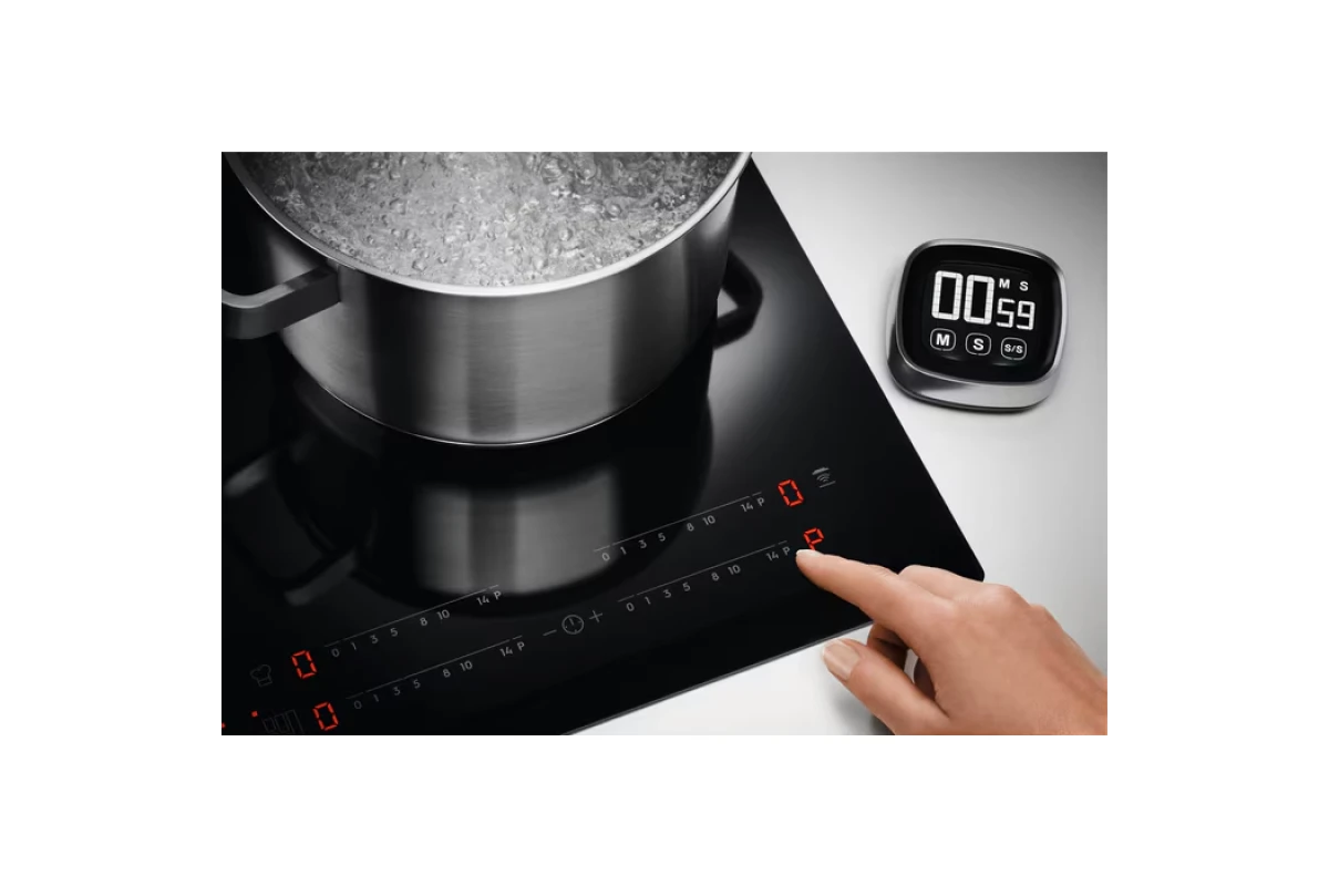 Варочная панель Electrolux EIV83443BW