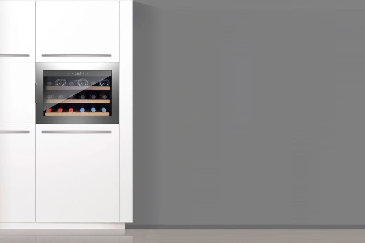 Встраиваемый винный холодильник Caso WineSafe 18 EB Inox