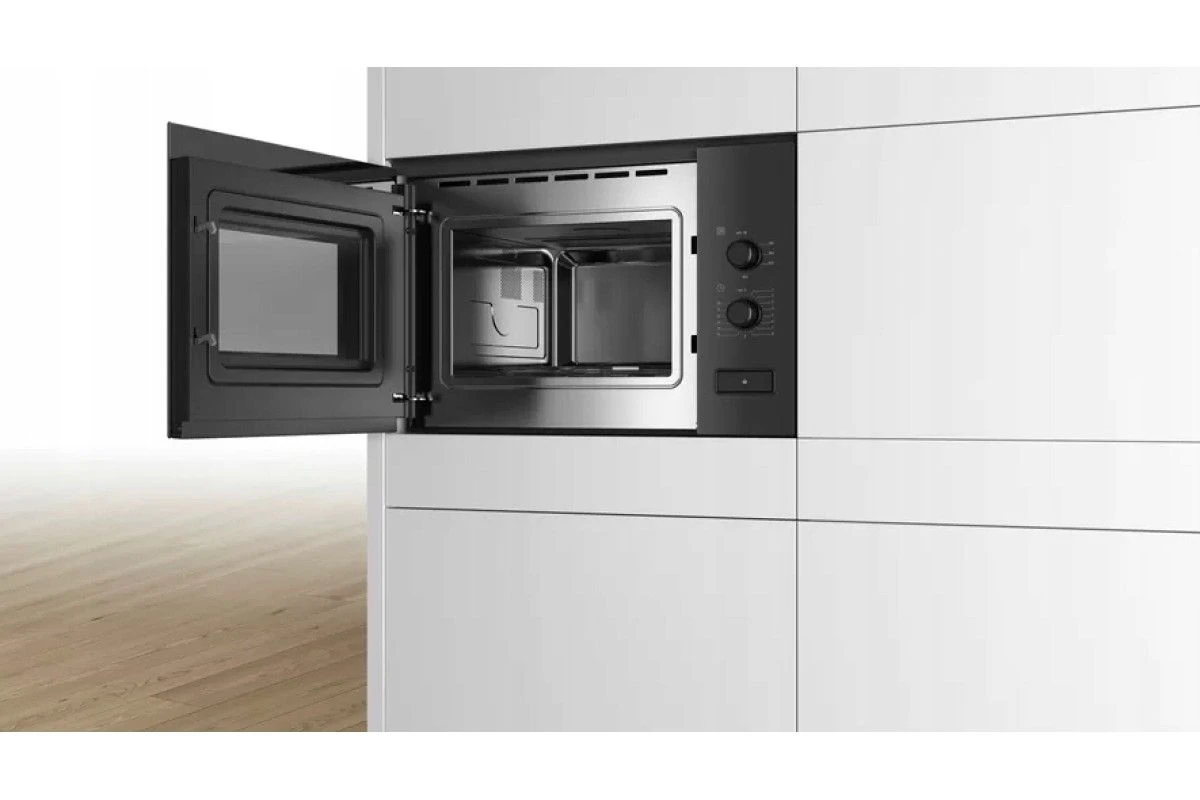 Встраиваемая микроволновая печь Bosch BFL550MB0