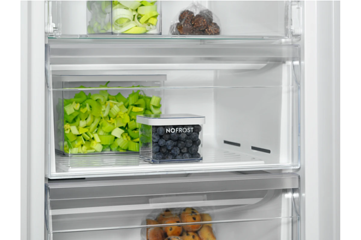 Морозильная камера Electrolux RUT7ME28X2