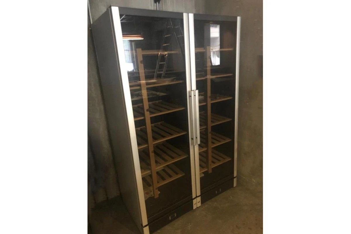 Винный шкаф Vestfrost Solutions W 185 S