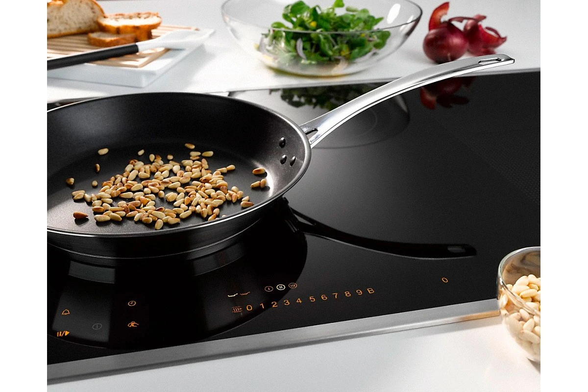 Индукционная варочная панель Miele KM6629-1