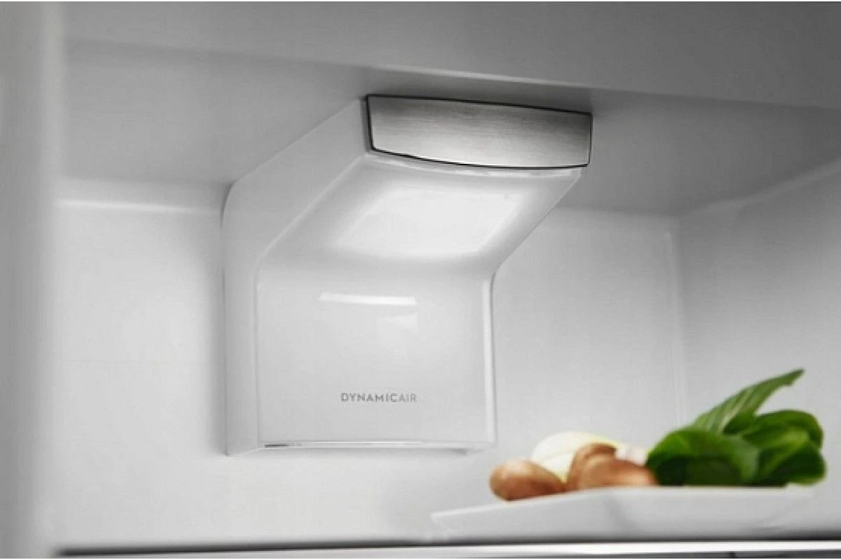 Встраиваемый холодильник Electrolux LNT8TE18S3