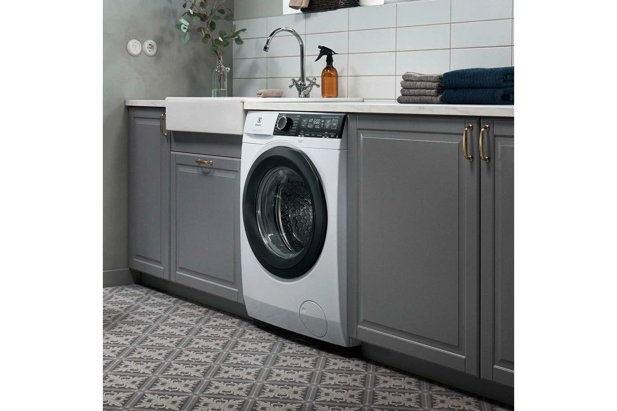 Стирально-сушильная машина Electrolux EW7WR368SR