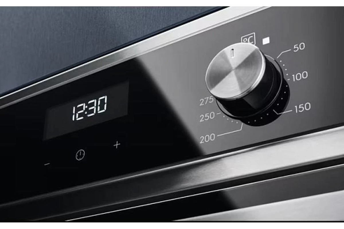 Духовой шкаф Electrolux EOC5E70X