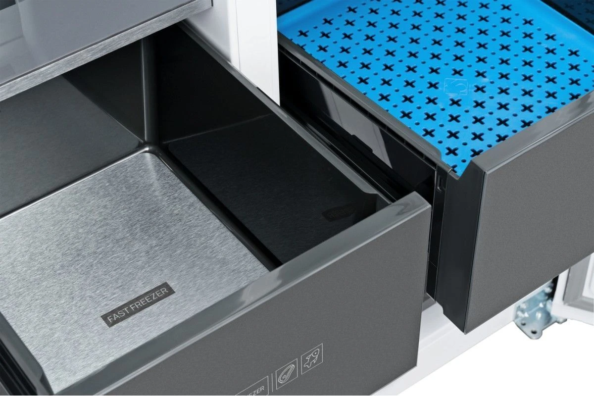 Отдельностоящий холодильник с инвертором Weissgauff WSBS 590 NoFrost Inverter Premium Dark Grey Glass