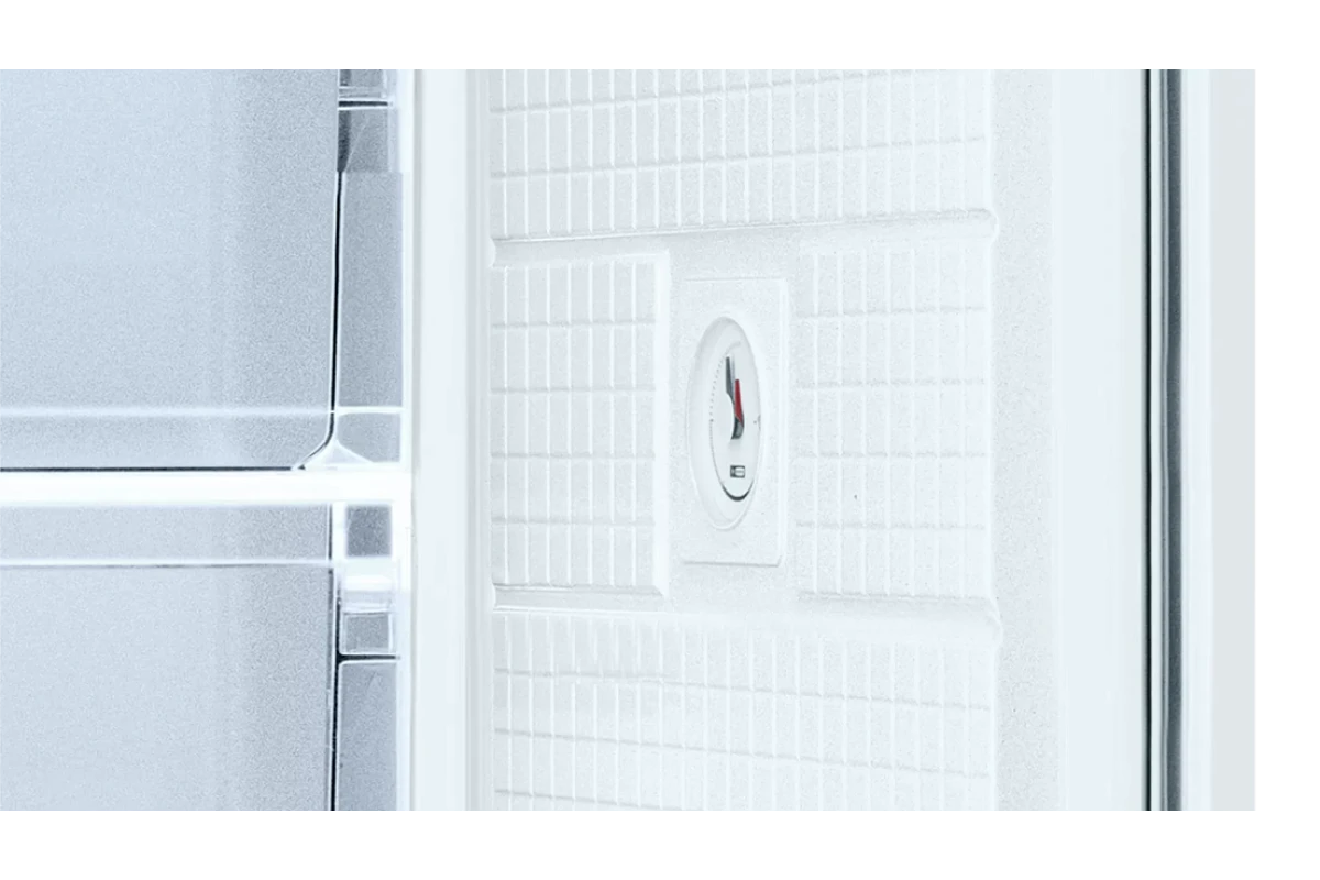 Встраиваемая морозильная камера Bosch GUD 15 ADF0