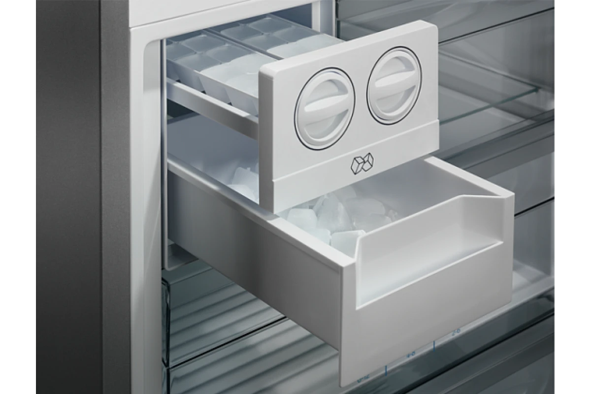 Холодильник Electrolux RNT7MF46X2