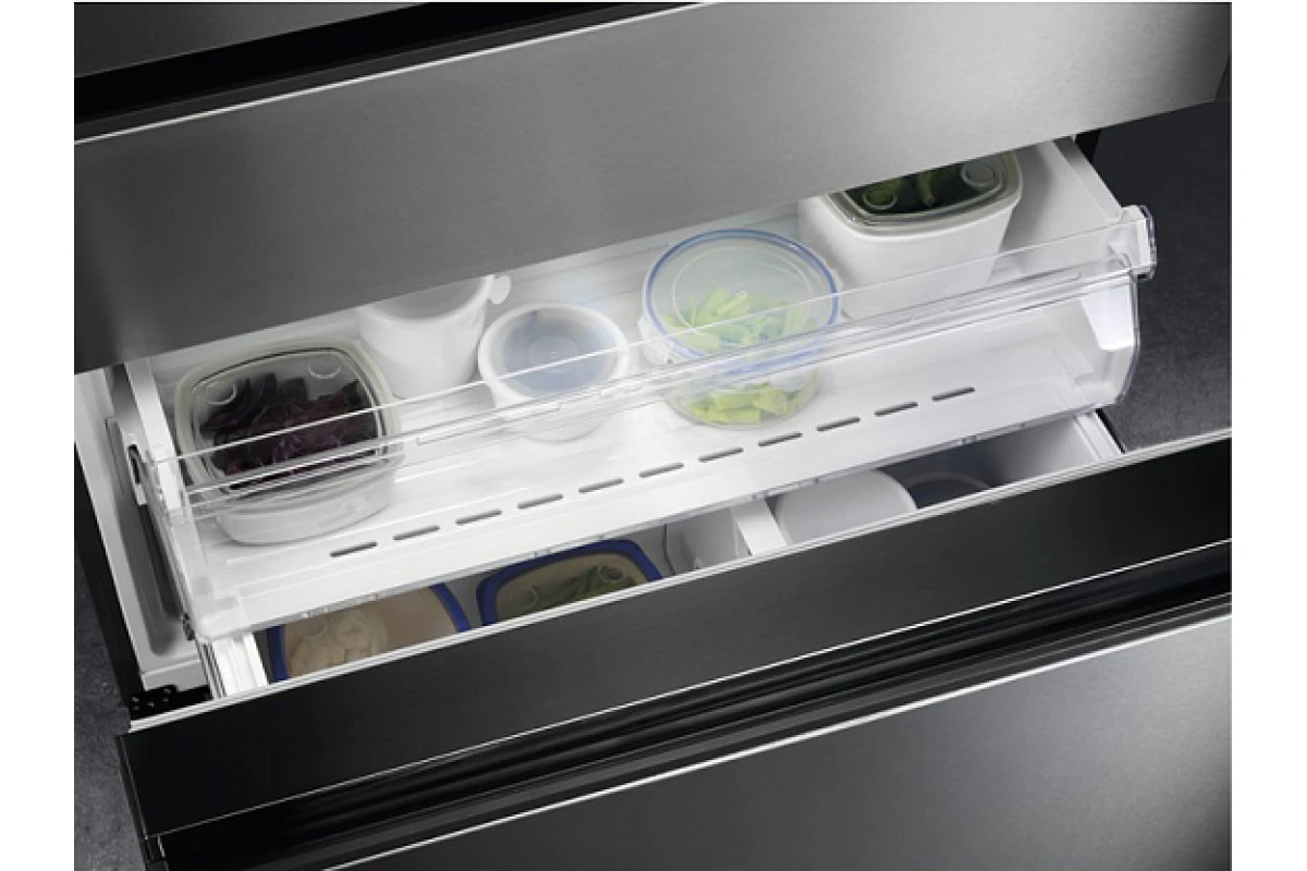 Холодильник Electrolux LLI9VF54X0