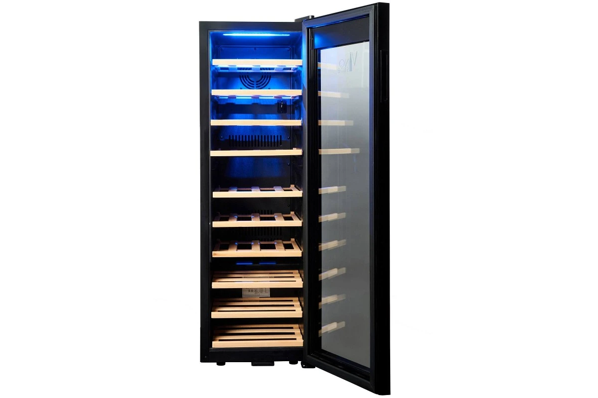 Однозонный шкаф Vinosafe VSF38AM