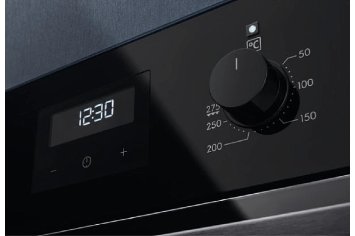 Духовой шкаф Electrolux OEF3H70TK