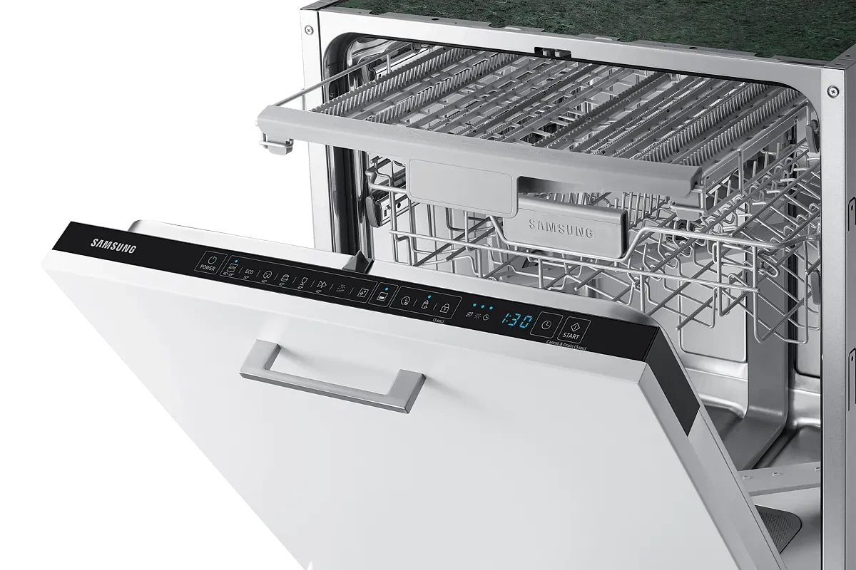 Встраиваемая посудомоечная машина Samsung DW60R7050BB