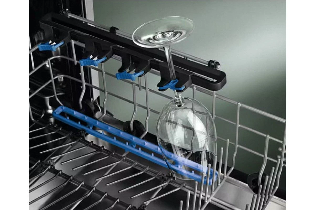 Встраиваемая посудомоечная машина Electrolux EEG48300L