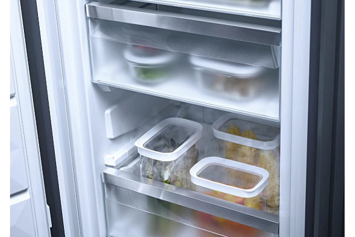 Встраиваемый морозильник Miele FNS 7740 D