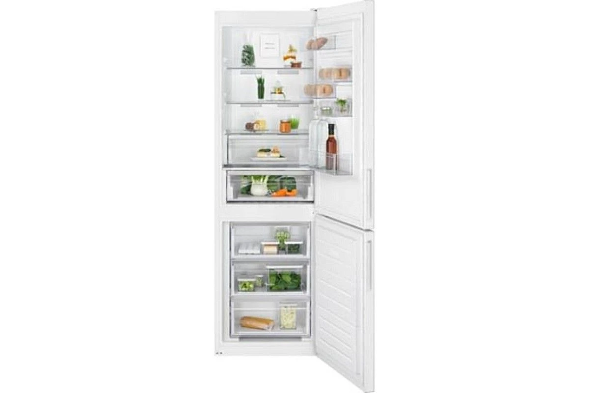 Холодильник Electrolux LNC7ME32W2