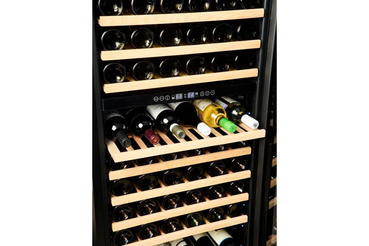 Двухзонный шкаф Vinosafe VSN110AD
