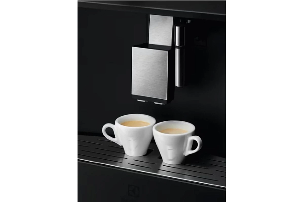 Встраиваемая кофемашина Electrolux EBC85X