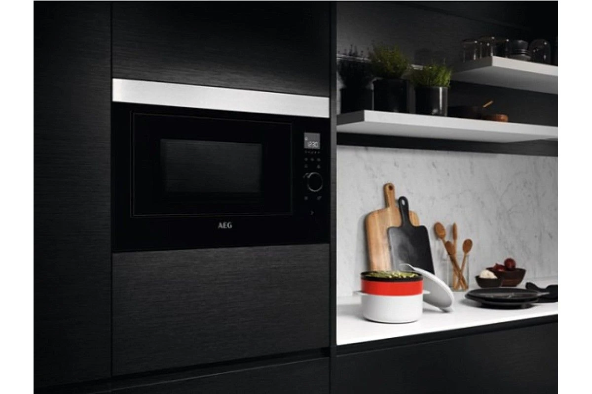 Встраиваемая микроволновая печь AEG MBE2658DEM