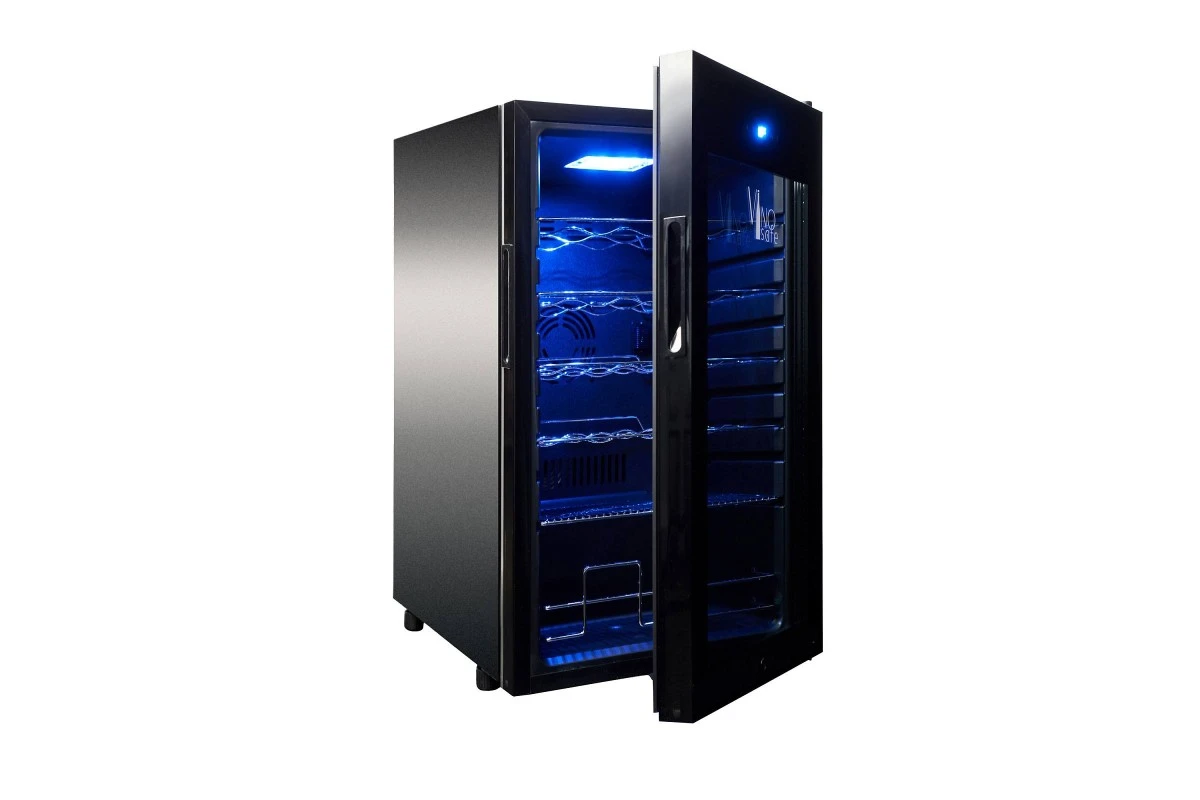 Однозонный шкаф Vinosafe VSF24AM