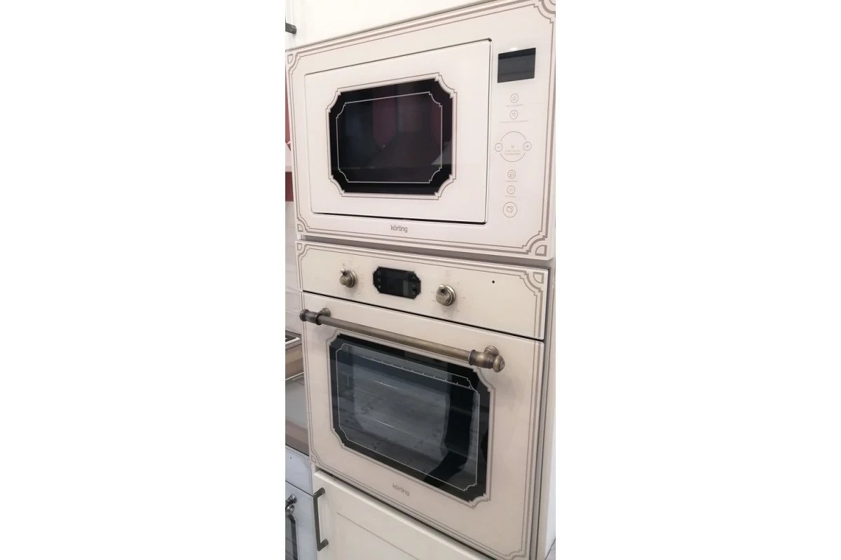 Встраиваемая микроволновая печь Korting KMI 825 RGB