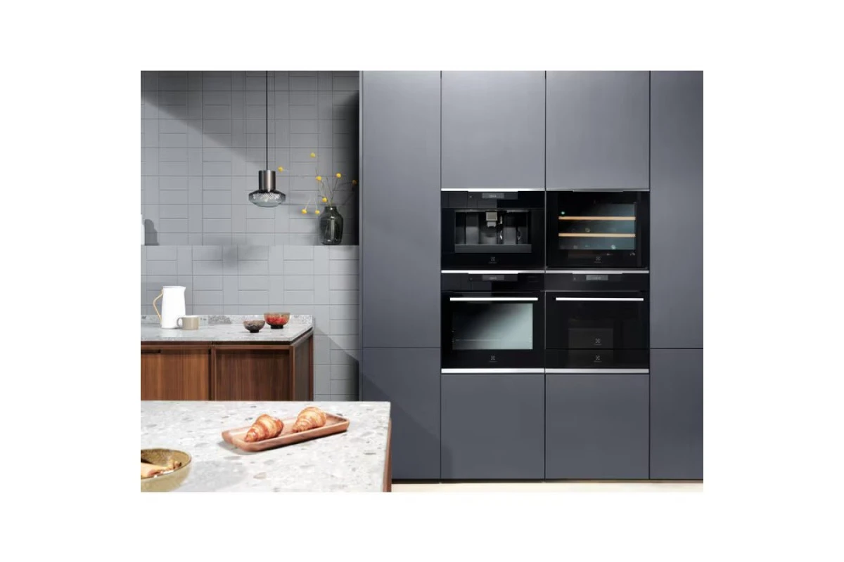 Духовой шкаф Electrolux KOAAS31CX
