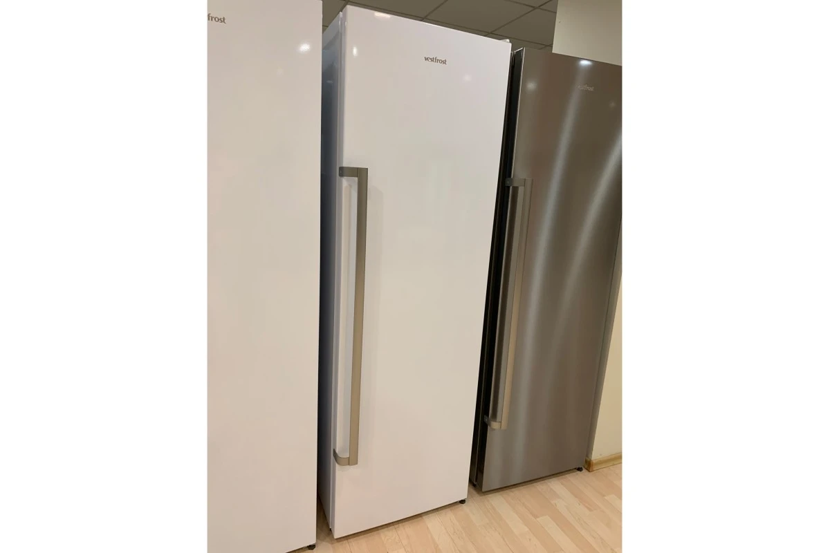 Холодильник Vestfrost VF 395 F SBW (NoFrost)