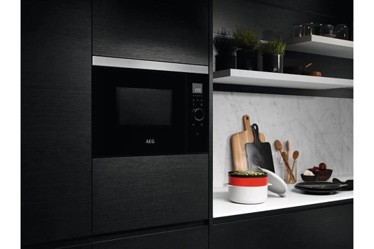 Встраиваемая микроволновая печь AEG MBE2658SEM