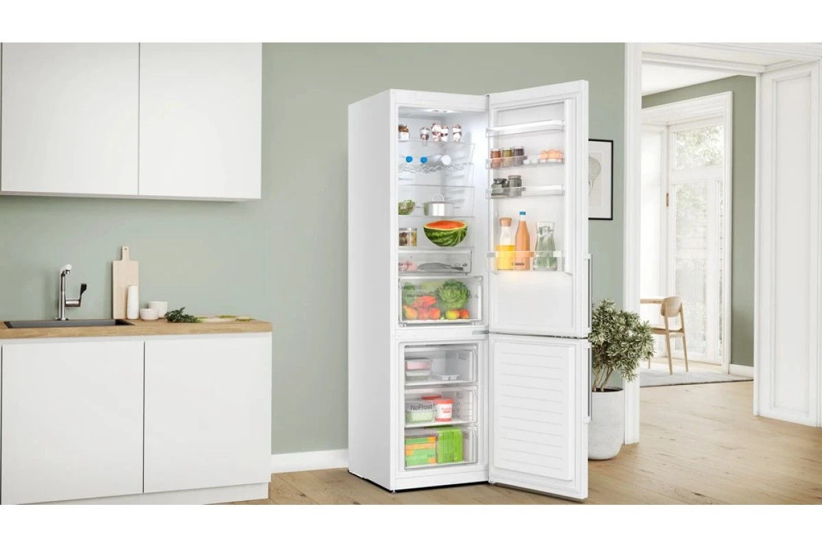 Двухкамерный холодильник Bosch KGN397WCT