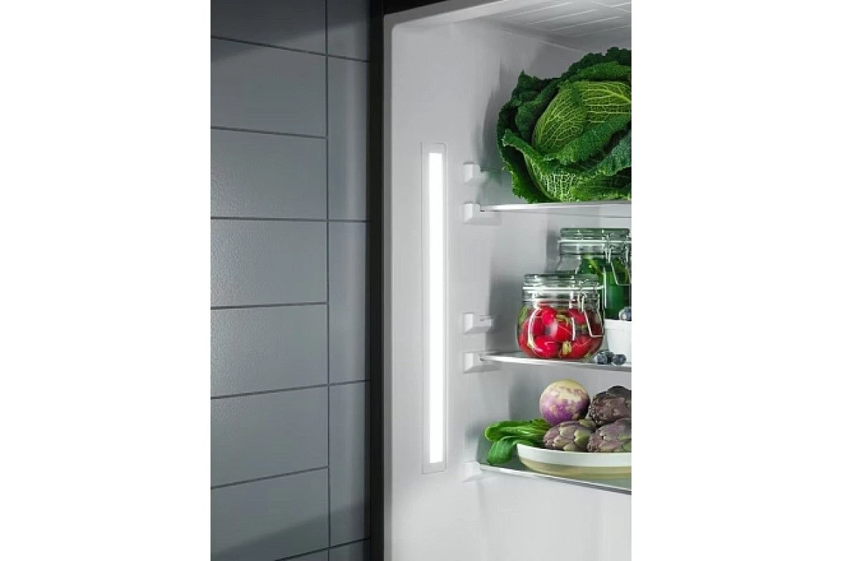 Холодильник Electrolux LNT7ME34X2
