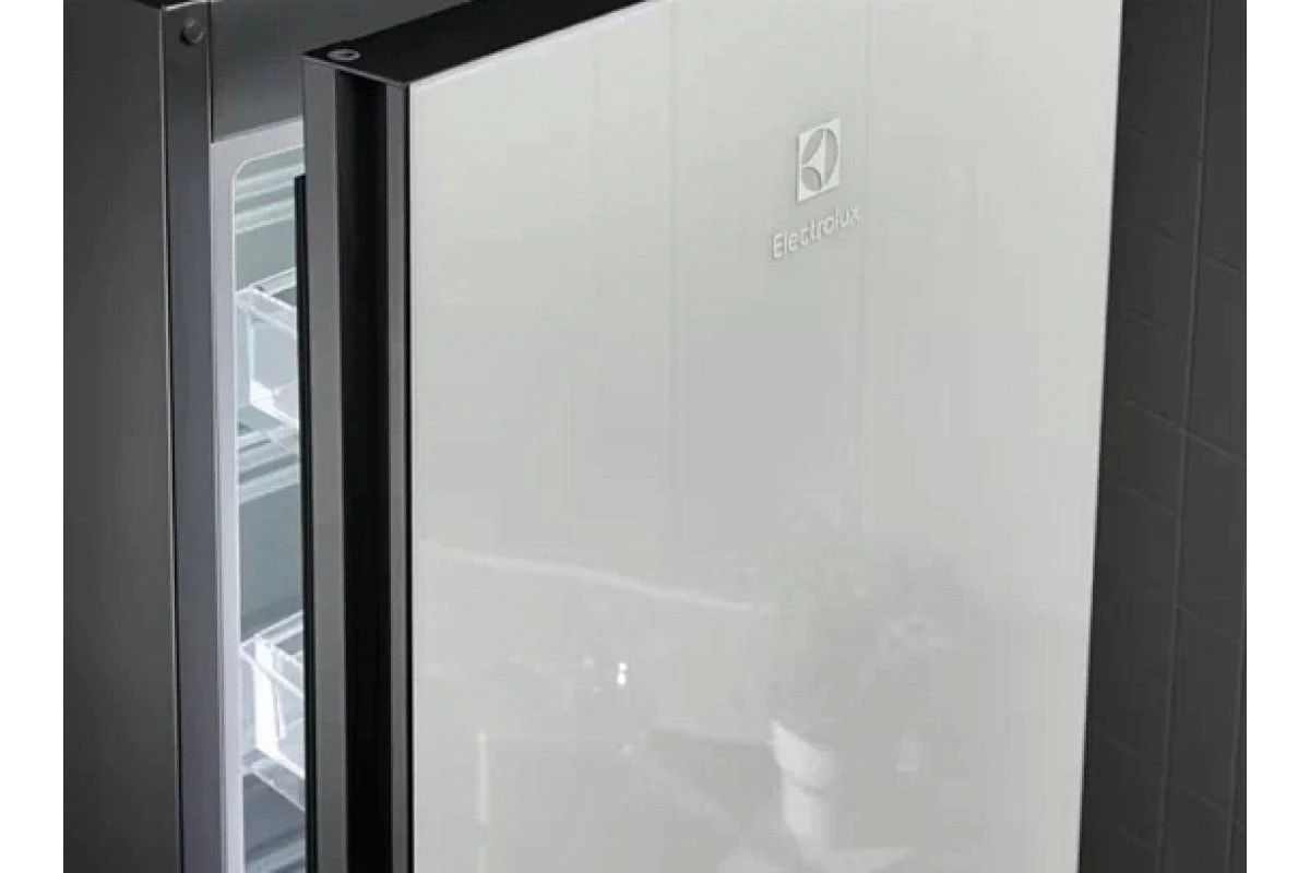 Холодильник Electrolux LNT 7ME36 G2