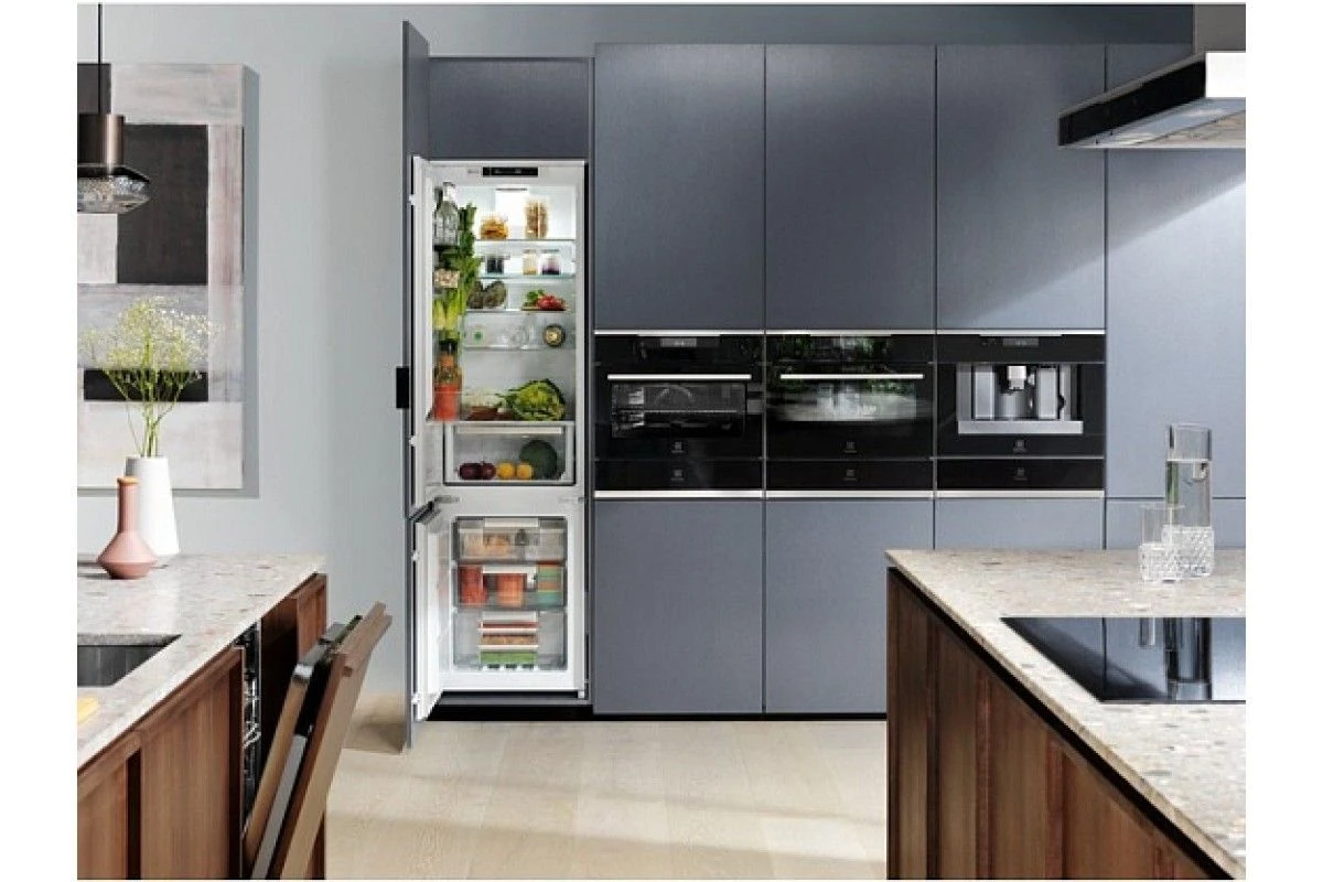 Встраиваемая посудомоечная машина Electrolux KECB7310L