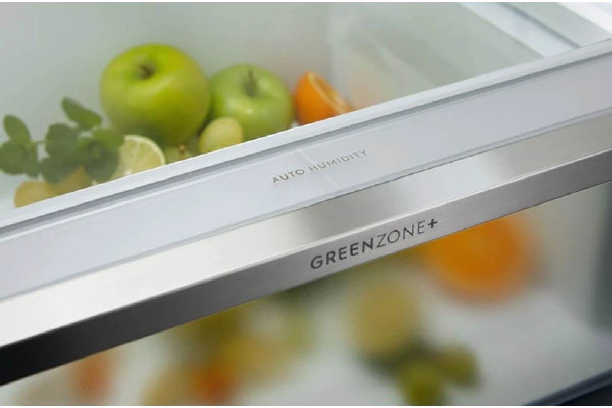 Встраиваемый холодильник Electrolux ENC8MC19S