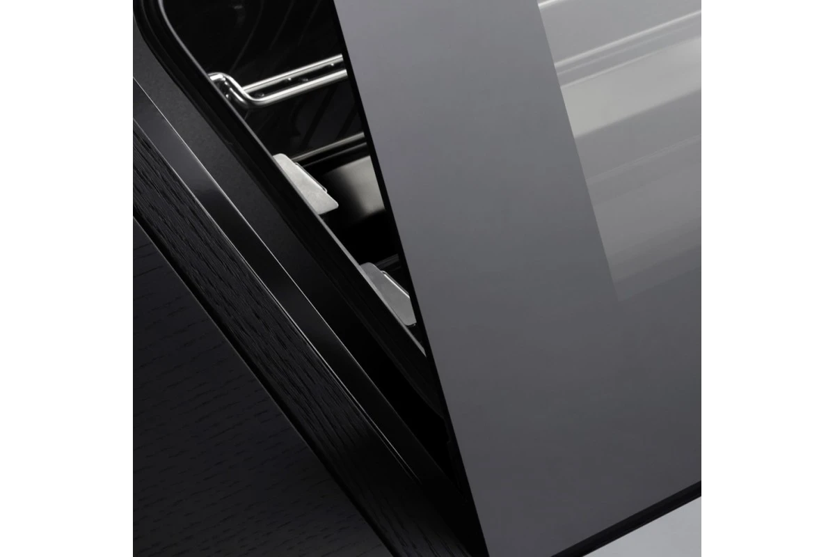 Духовой шкаф V-ZUG Combair V6000 60P черное стекло/AutoDoor C6T-21073